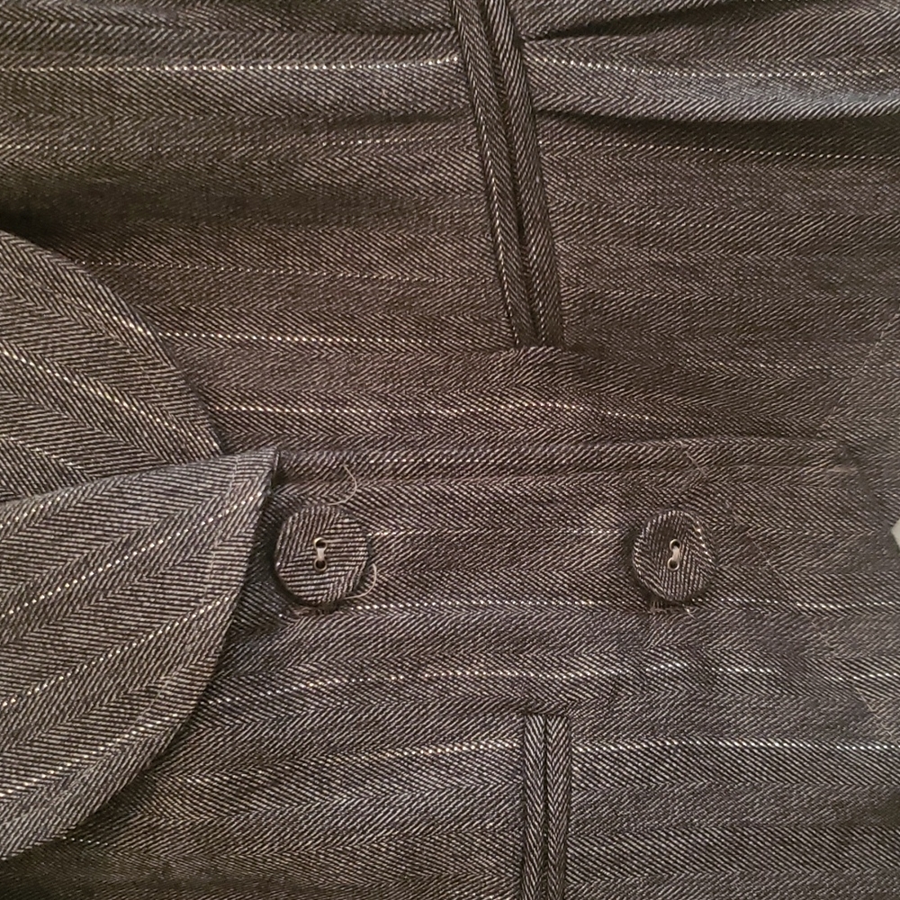 Vest - Picture 2 of 4